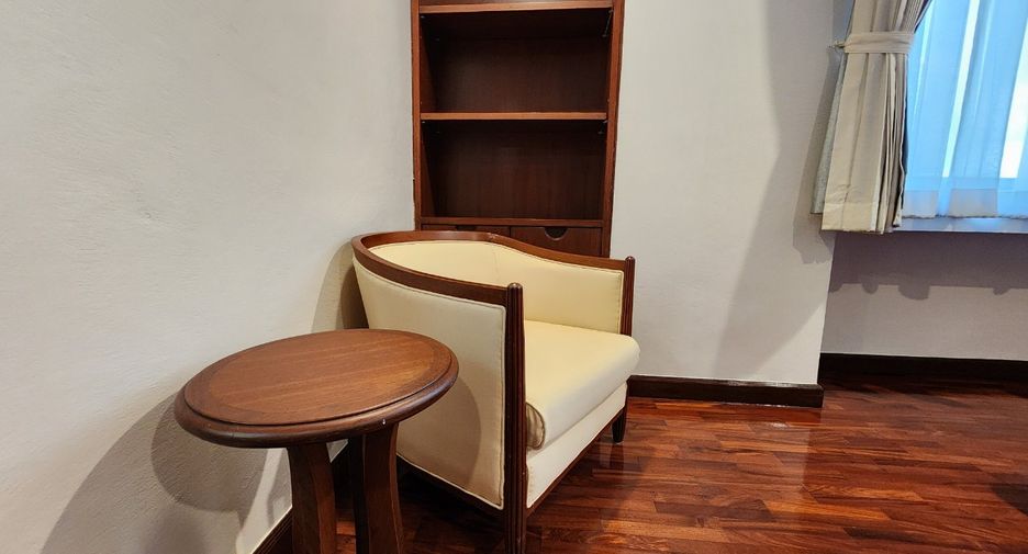 Wohnung zur Miete mit 3 Zimmer in Watthana, Bangkok