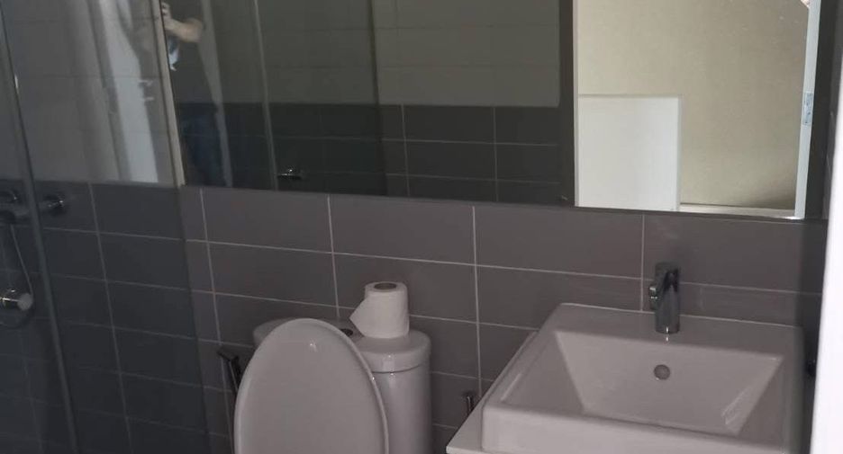 For rent 1 bed condo in Phra Khanong, Bangkok