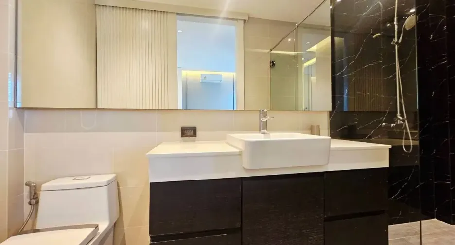Casa en alquiler de 4 habitaciones en Bang Lamung, Chonburi