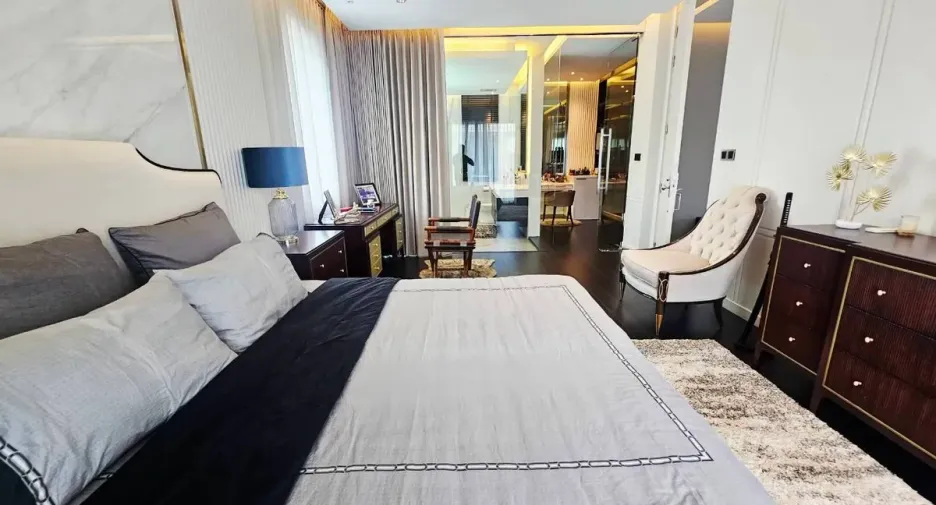 Casa en alquiler de 4 habitaciones en Bang Lamung, Chonburi