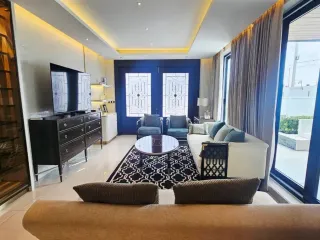 Casa en alquiler de 4 habitaciones en Bang Lamung, Chonburi
