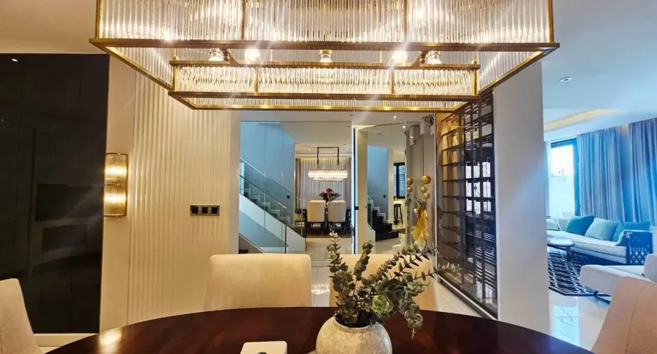 Casa en alquiler de 4 habitaciones en Bang Lamung, Chonburi