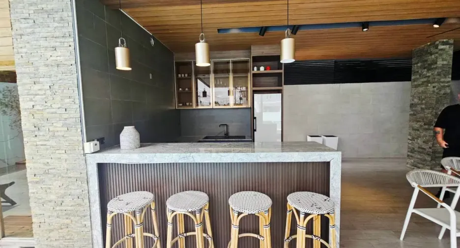 Casa en alquiler de 4 habitaciones en Bang Lamung, Chonburi