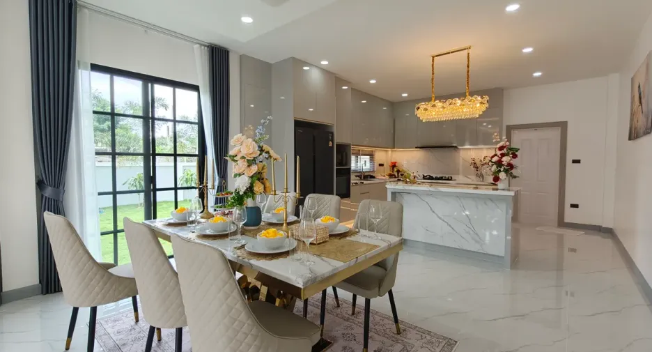 Casa en venta de 4 habitaciones en Bang Lamung, Chonburi