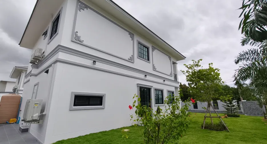 Casa en venta de 4 habitaciones en Bang Lamung, Chonburi