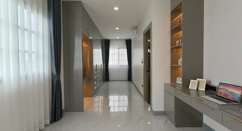 Casa en venta de 4 habitaciones en Bang Lamung, Chonburi