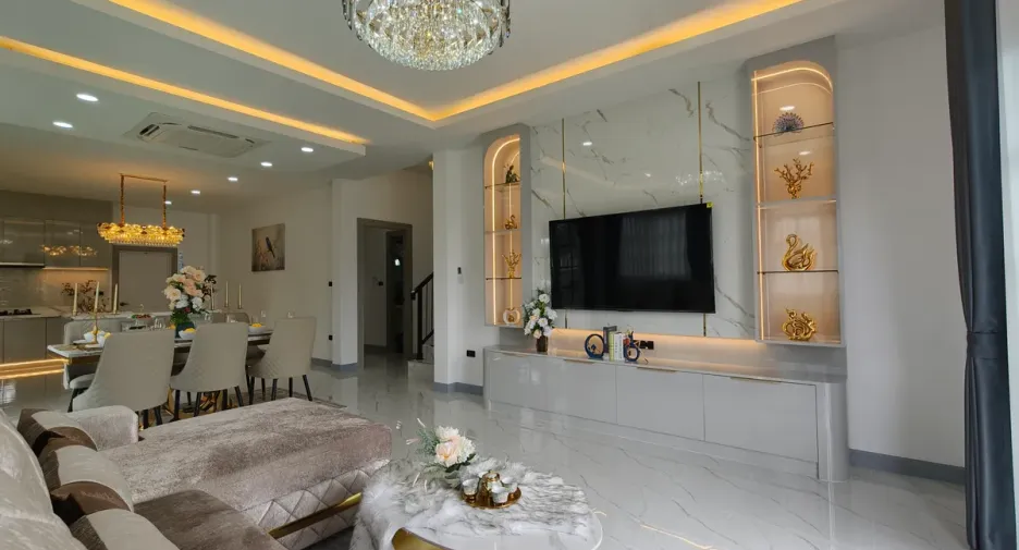 Casa en venta de 4 habitaciones en Bang Lamung, Chonburi
