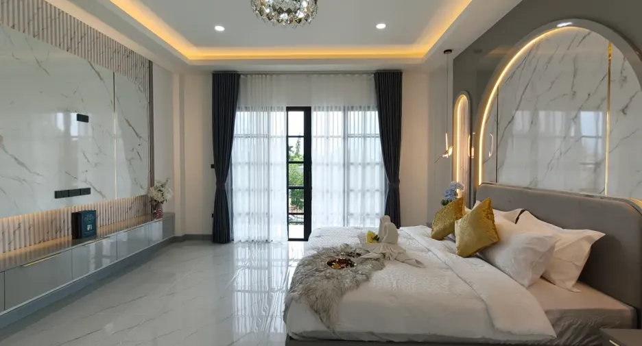 Casa en venta de 4 habitaciones en Bang Lamung, Chonburi