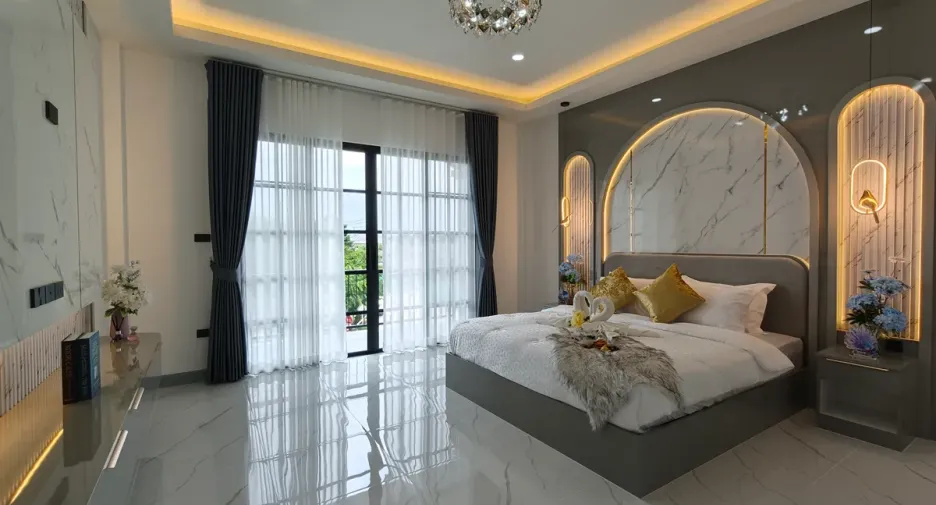 Casa en venta de 4 habitaciones en Bang Lamung, Chonburi