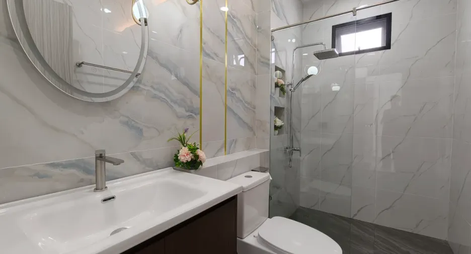 Casa en venta de 4 habitaciones en Bang Lamung, Chonburi