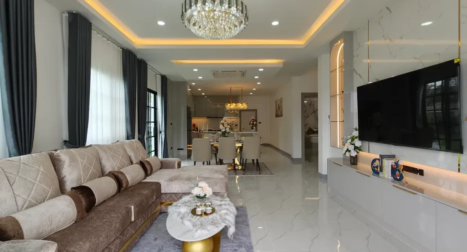 Casa en venta de 4 habitaciones en Bang Lamung, Chonburi