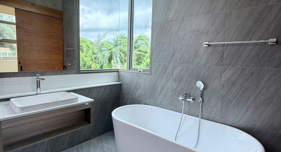 For sale 5 ベッドルーム villa in Mueang Phuket, Phuket