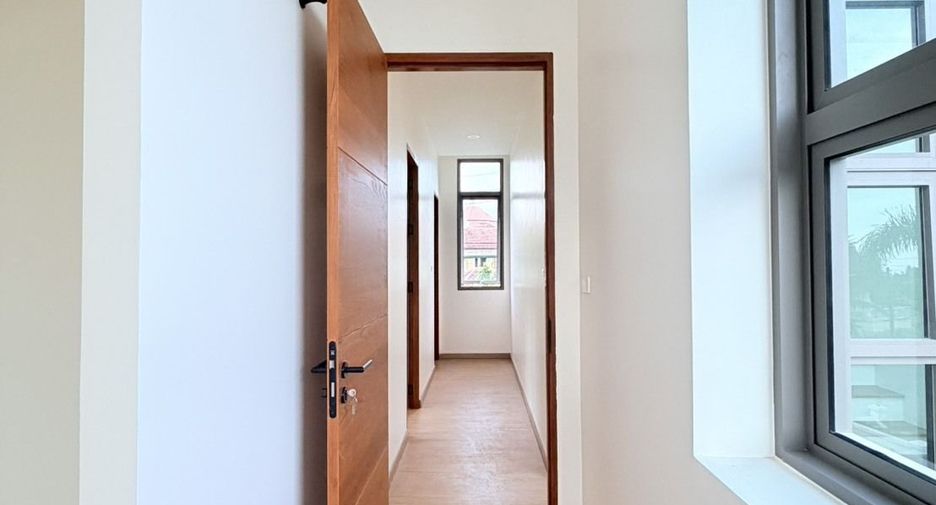 For sale 5 ベッドルーム villa in Mueang Phuket, Phuket