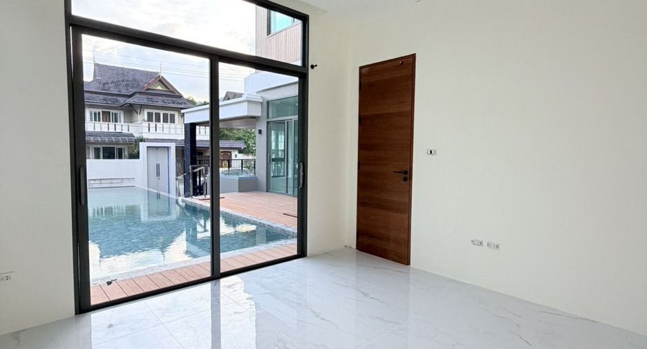 For sale 5 ベッドルーム villa in Mueang Phuket, Phuket