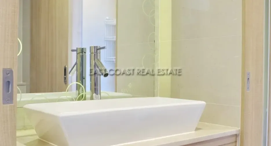 For rent and for sale 1 bed condo in Bang Lamung, Chonburi