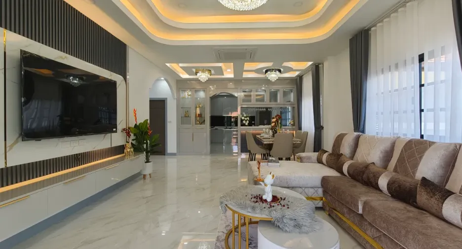 Casa en venta de 4 habitaciones en Bang Lamung, Chonburi
