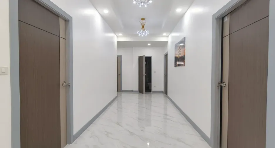 Casa en venta de 4 habitaciones en Bang Lamung, Chonburi