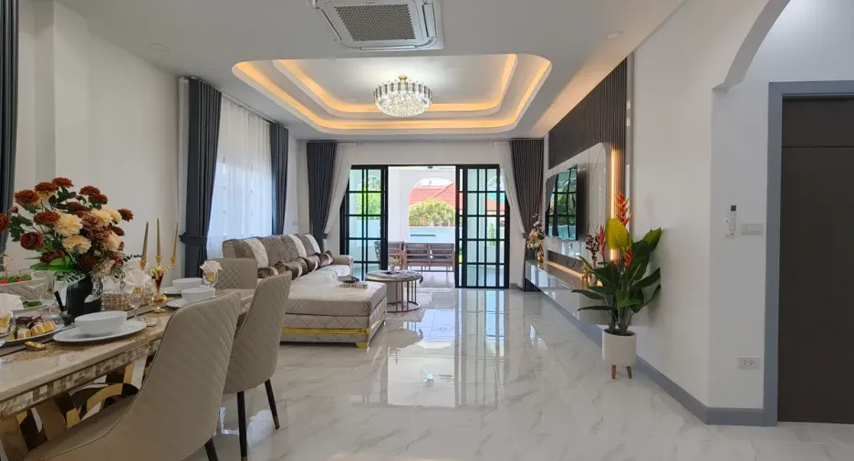 Casa en venta de 4 habitaciones en Bang Lamung, Chonburi