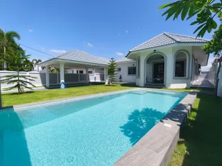 Casa en venta de 4 habitaciones en Bang Lamung, Chonburi