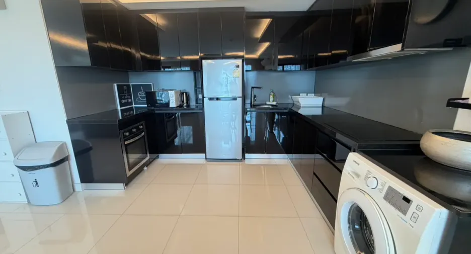 For rent and for sale 3 bedrooms condo in Bang Lamung, Chonburi