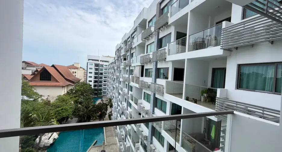 For rent and for sale 3 bedrooms condo in Bang Lamung, Chonburi