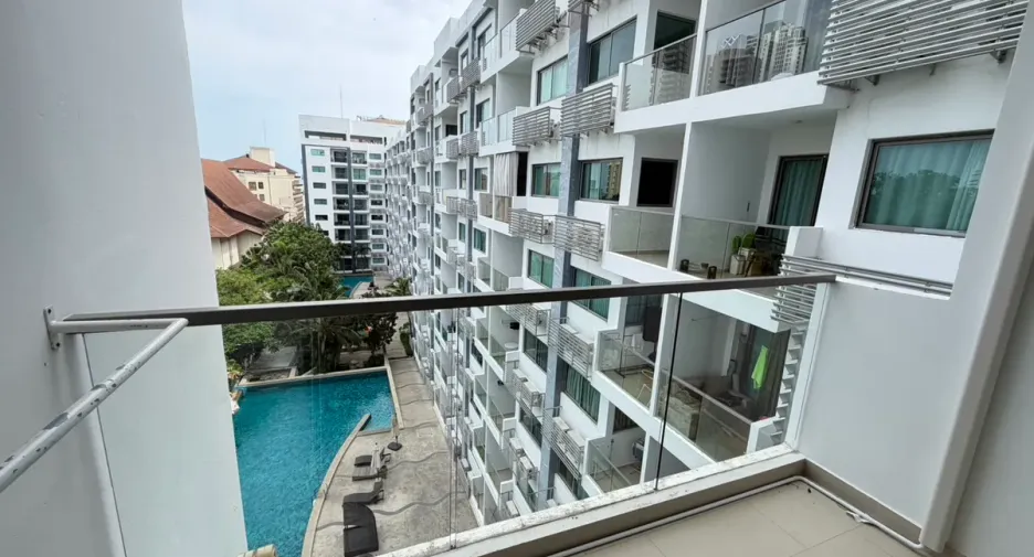 For rent and for sale 3 bedrooms condo in Bang Lamung, Chonburi