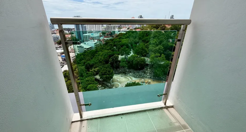 For rent 2 bedrooms condo in Bang Lamung, Chonburi