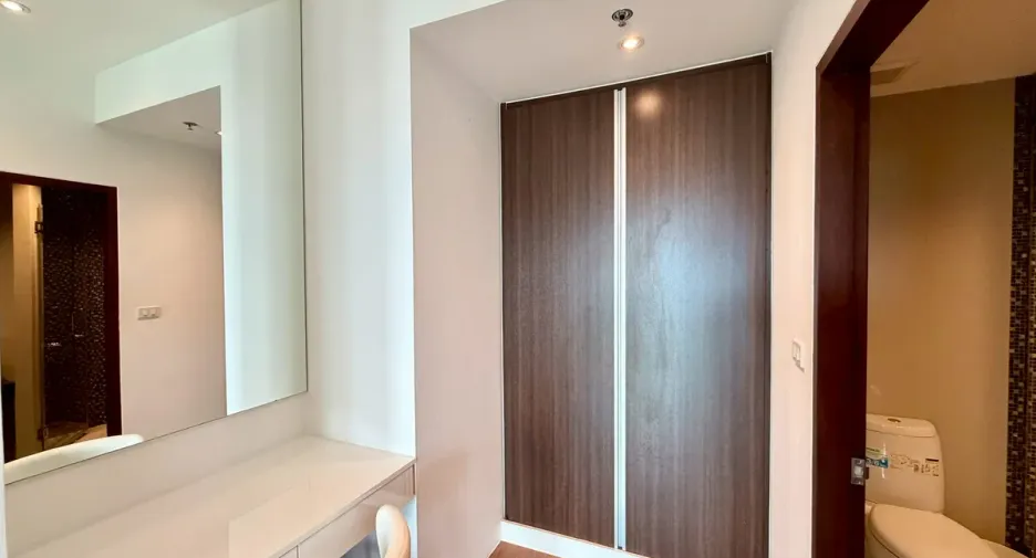 For rent 2 bedrooms condo in Bang Lamung, Chonburi