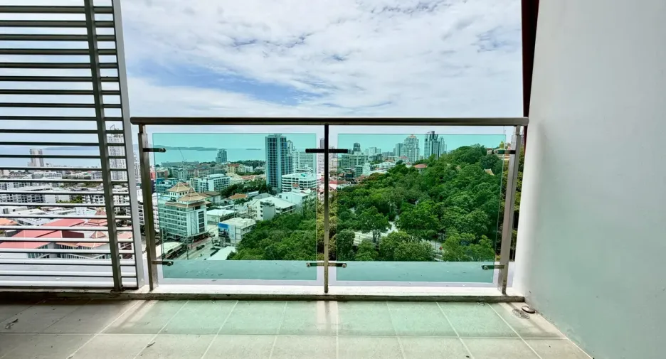 For rent 2 bedrooms condo in Bang Lamung, Chonburi