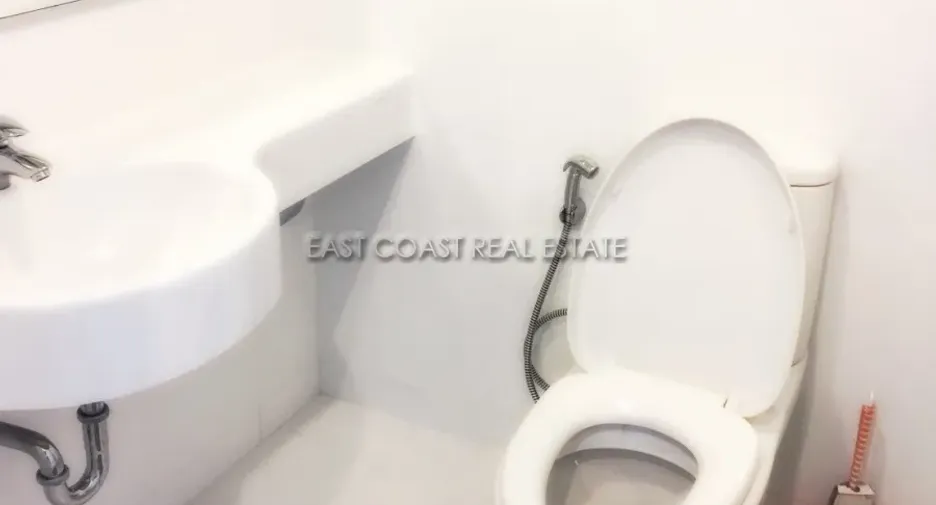 For rent and for sale 1 bed condo in Bang Lamung, Chonburi