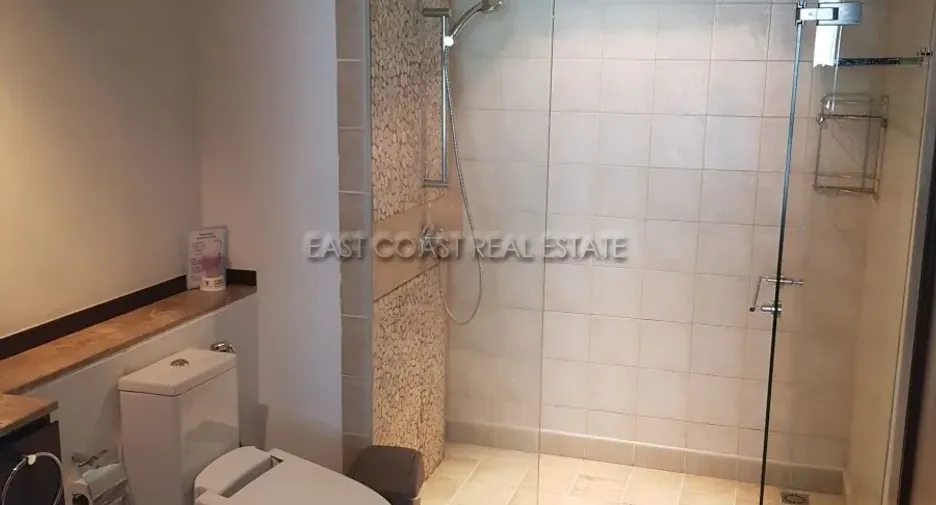 出租 和 出售 2 卧室 公寓 在 Bang Lamung, Chon Buri
