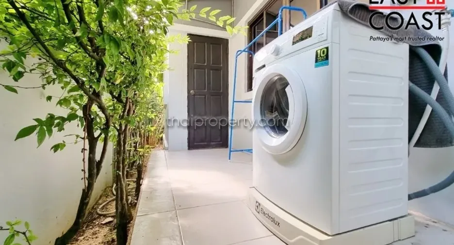 For rent and for sale 3 bedrooms house in Bang Lamung, Chonburi