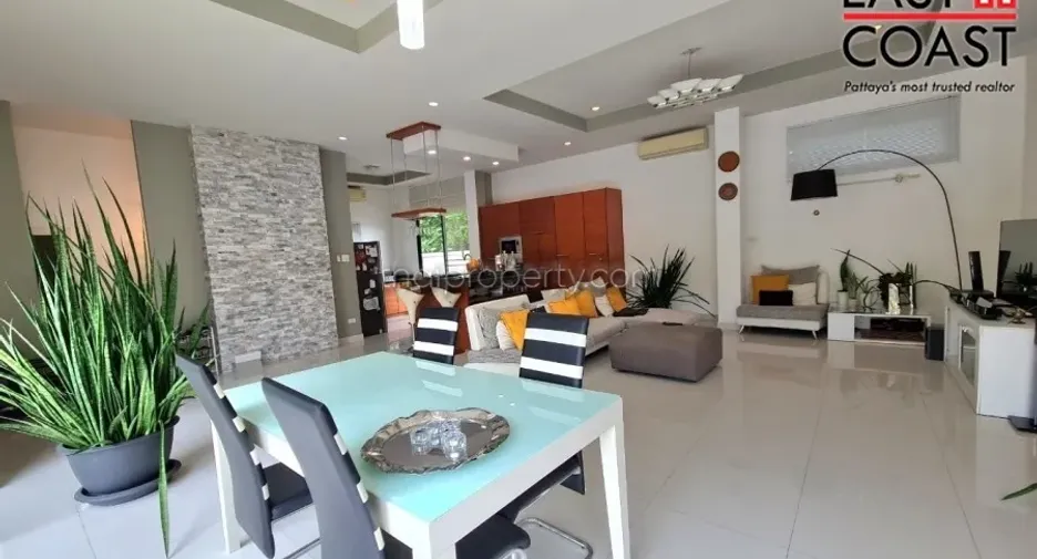 For rent and for sale 3 bedrooms house in Bang Lamung, Chonburi