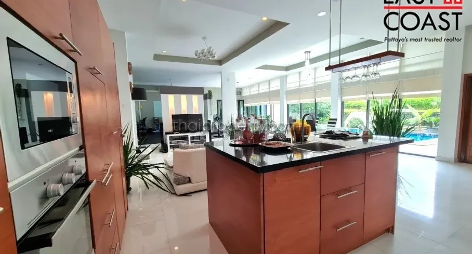 For rent and for sale 3 bedrooms house in Bang Lamung, Chonburi