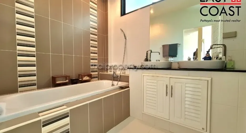 For rent and for sale 3 bedrooms house in Bang Lamung, Chonburi