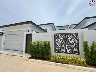 出租 和 出售 3 卧室 独立屋 在 Bang Lamung, Chon Buri