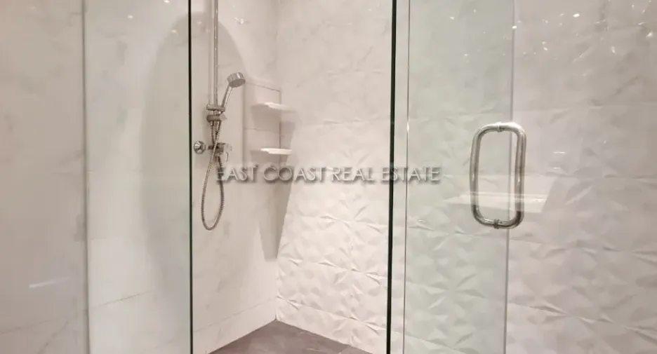 For rent and for sale 2 bedrooms condo in Bang Lamung, Chonburi
