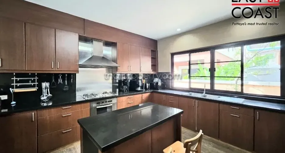 For rent and for sale 3 bedrooms house in Bang Lamung, Chonburi