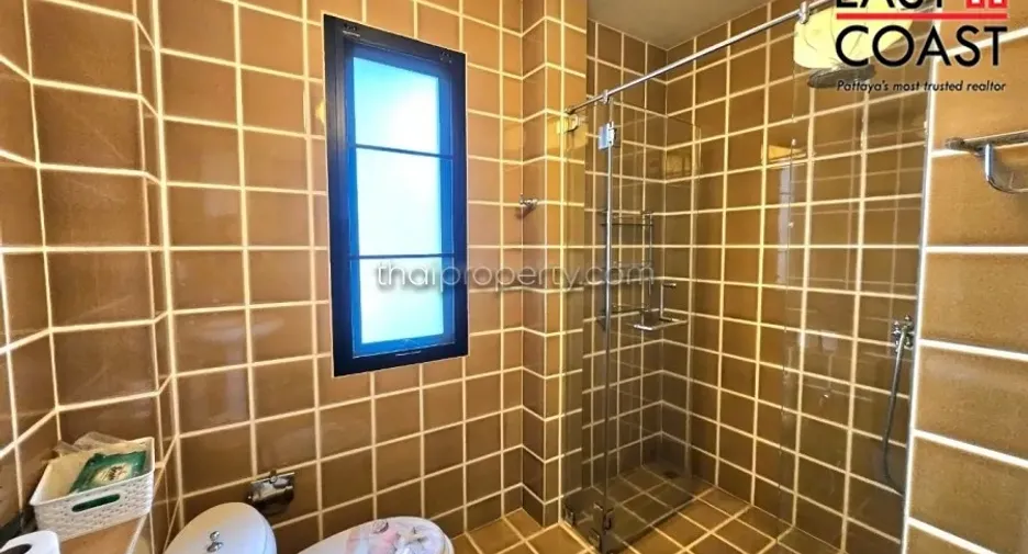 For rent and for sale 3 bedrooms house in Bang Lamung, Chonburi