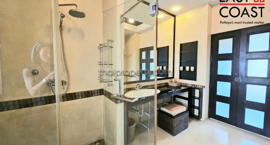 For rent and for sale 3 bedrooms house in Bang Lamung, Chonburi