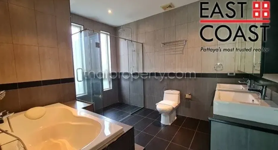 For rent and for sale 4 bedrooms house in Bang Lamung, Chonburi