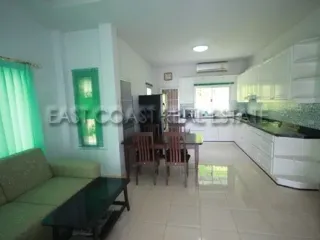 For rent 2 ベッドルーム house in Bang Lamung, Chonburi