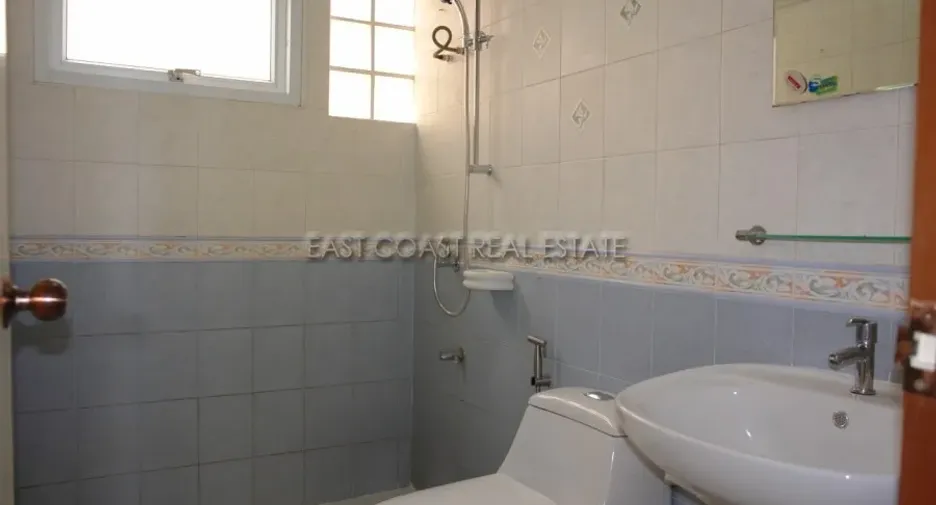 For rent and for sale 3 bedrooms house in Bang Lamung, Chonburi