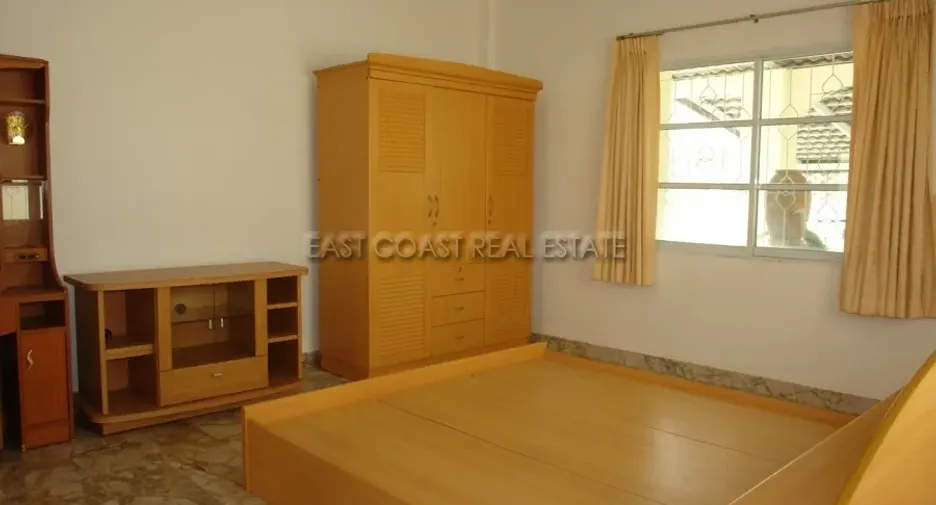 For rent and for sale 3 bedrooms house in Bang Lamung, Chonburi