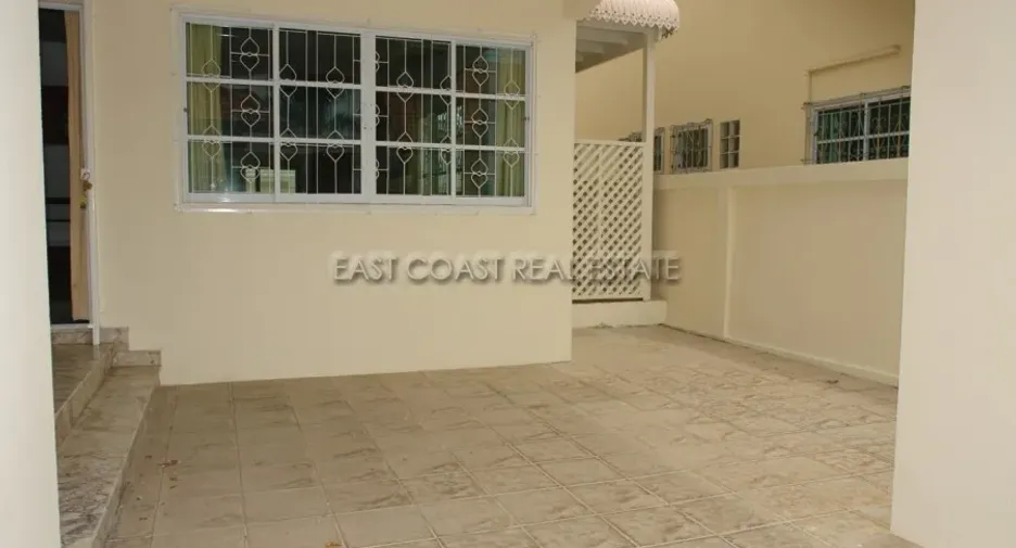 For rent and for sale 3 bedrooms house in Bang Lamung, Chonburi