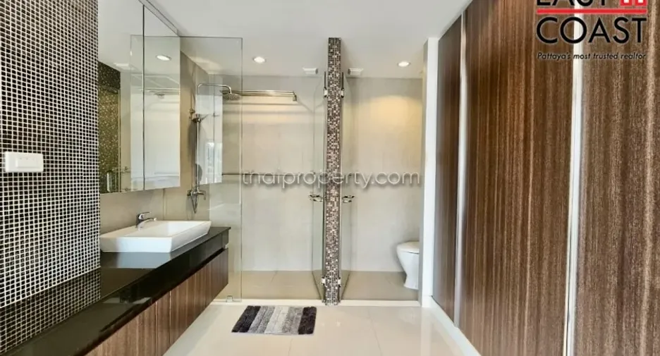 For rent 2 bedrooms condo in Bang Lamung, Chonburi