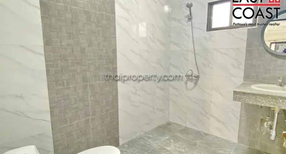 For rent and for sale 3 bedrooms house in Bang Lamung, Chonburi