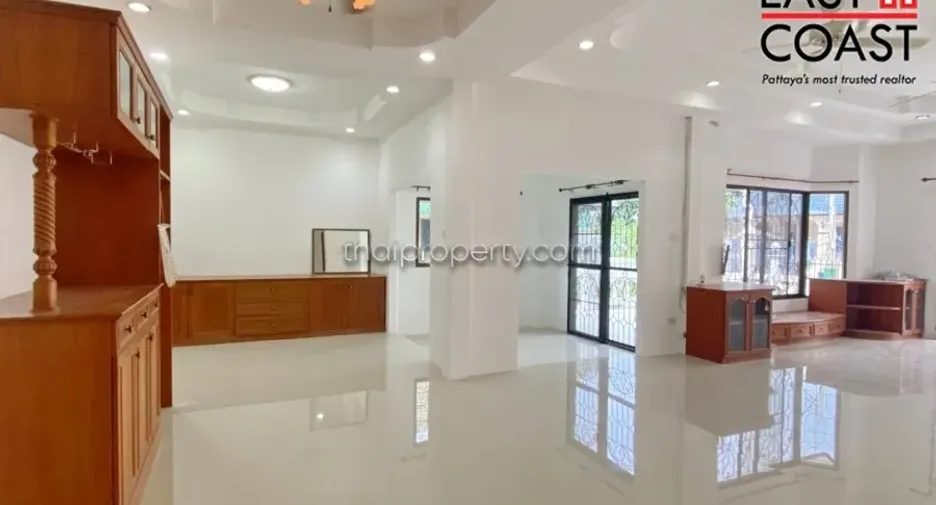For rent and for sale 3 bedrooms house in Bang Lamung, Chonburi