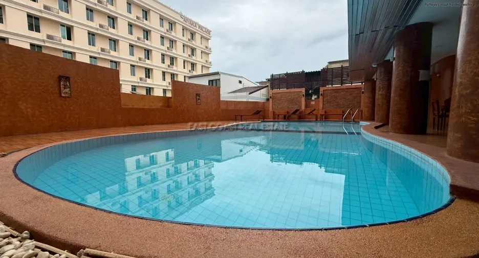 For rent 2 bedrooms condo in Bang Lamung, Chonburi