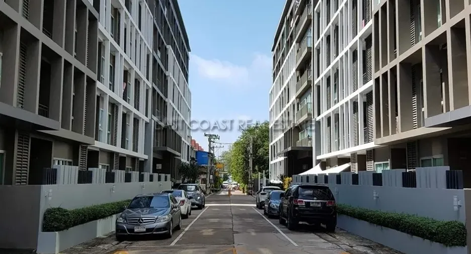 À louer et à vendre 1 chambre condo à Bang Lamung, Chonburi